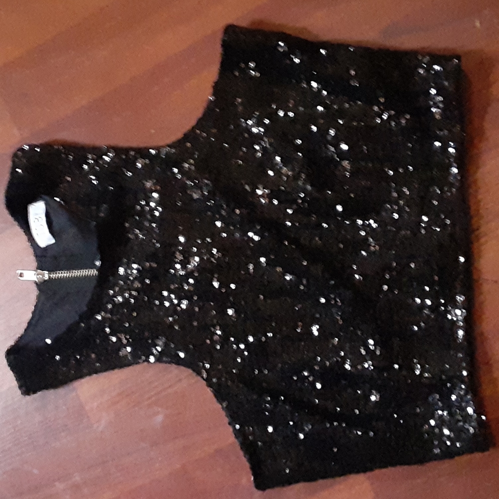 TOBI BLACK SEQUIN TOP